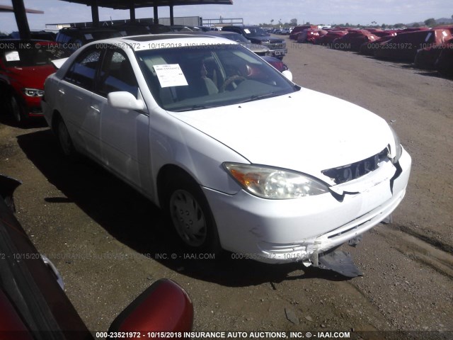 4T1BE30K82U006715 - 2002 TOYOTA CAMRY LE/XLE/SE WHITE photo 1