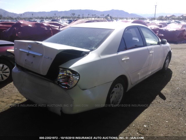 4T1BE30K82U006715 - 2002 TOYOTA CAMRY LE/XLE/SE WHITE photo 4