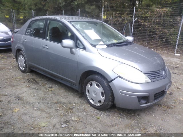 3N1BC11E08L386176 - 2008 NISSAN VERSA S/SL GRAY photo 1