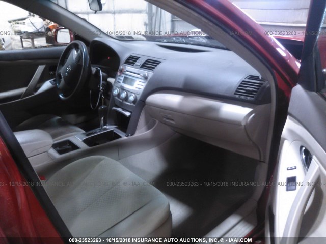 4T1BE46K79U345666 - 2009 TOYOTA CAMRY SE/LE/XLE RED photo 5