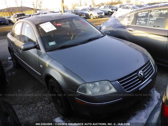 WVWRH63B22P047749 - 2002 VOLKSWAGEN PASSAT GLX GRAY photo 1