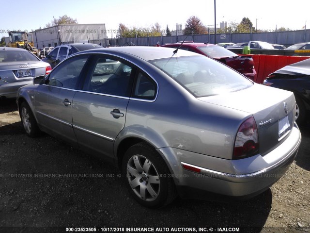 WVWRH63B22P047749 - 2002 VOLKSWAGEN PASSAT GLX 灰色 照片 3
