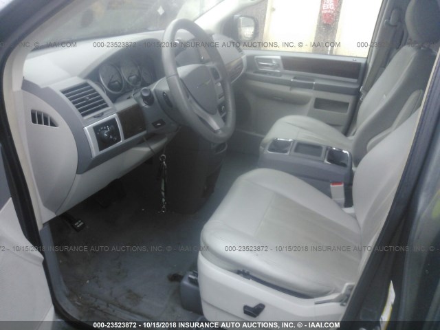 2A8HR54129R639761 - 2009 CHRYSLER TOWN & COUNTRY TOURING GRAY photo 5