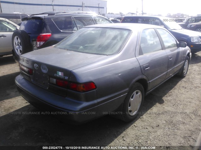 4T1BG22K7XU522833 - 1999 TOYOTA CAMRY CE/LE/XLE 灰色 照片 4