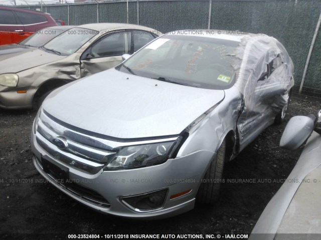 3FADP0L30AR303984 - 2010 FORD FUSION HYBRID SILVER photo 2