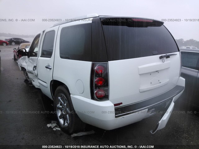 1GKFK63857J307858 - 2007 GMC YUKON DENALI WHITE photo 3