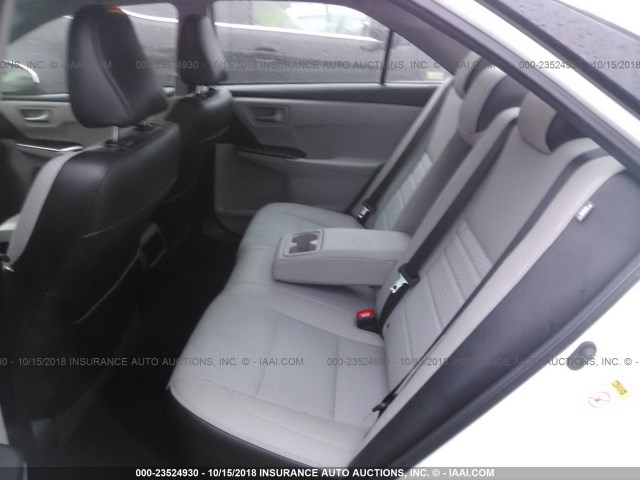 4T1BF1FK3GU240535 - 2016 TOYOTA CAMRY LE/XLE/SE/XSE WHITE photo 8