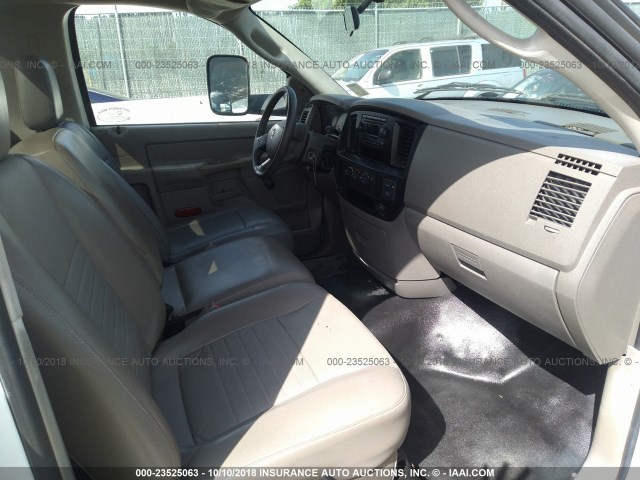 3D7KR26D06G180496 - 2006 DODGE RAM 2500 ST/SLT 白色 照片 5