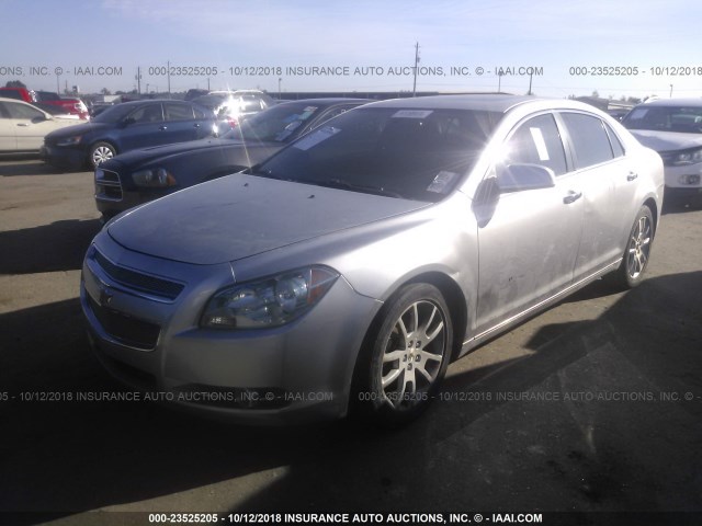 1G1ZG5E78CF306024 - 2012 CHEVROLET MALIBU LTZ 银色 照片 2