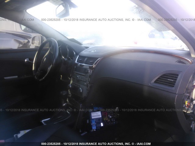 1G1ZG5E78CF306024 - 2012 CHEVROLET MALIBU LTZ 银色 照片 5