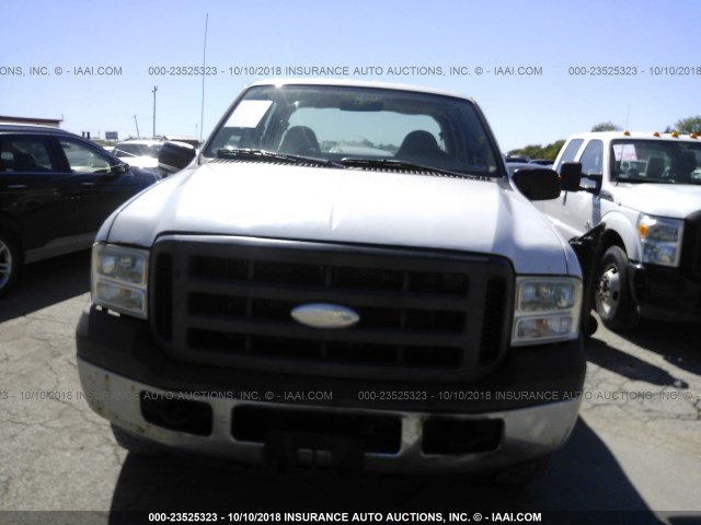 1FTWW31P56EC74778 - 2006 FORD F350 6.0L V8 FI SRW SUPER DUTY WHITE photo 8