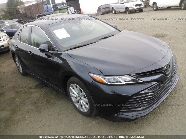 JTNB11HK1J3015247 - 2018 TOYOTA CAMRY L/LE/XLE/SE/XSE GREEN photo 1