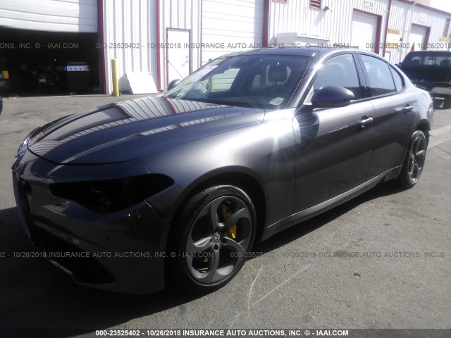 ZARFAEDN8H7543535 - 2017 ALFA ROMEO GIULIA Q4 SILVER photo 2