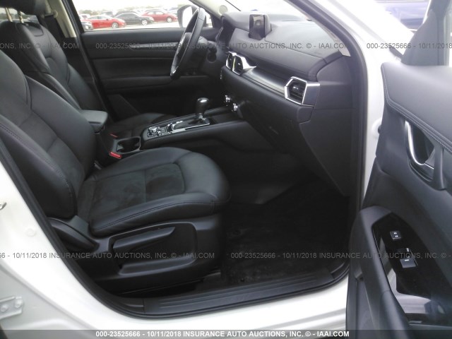 JM3KFACM5J0322136 - 2018 MAZDA CX-5 TOURING Blanc photo 5