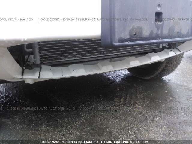 1J4GS48K45C554194 - 2005 JEEP GRAND CHEROKEE LAREDO/COLUMBIA/FREEDOM 白色 照片 6