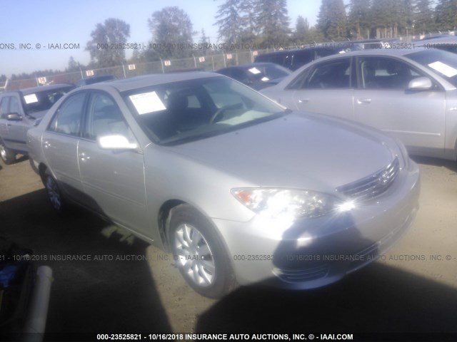 4T1BE32K15U531181 - 2005 TOYOTA CAMRY LE/XLE/SE SILVER photo 1