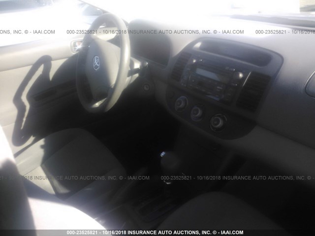 4T1BE32K15U531181 - 2005 TOYOTA CAMRY LE/XLE/SE SILVER photo 5