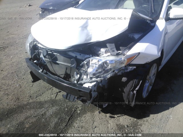 4T1BD1FK7DU093430 - 2013 TOYOTA CAMRY HYBRID/LE/XLE 白色 照片 6