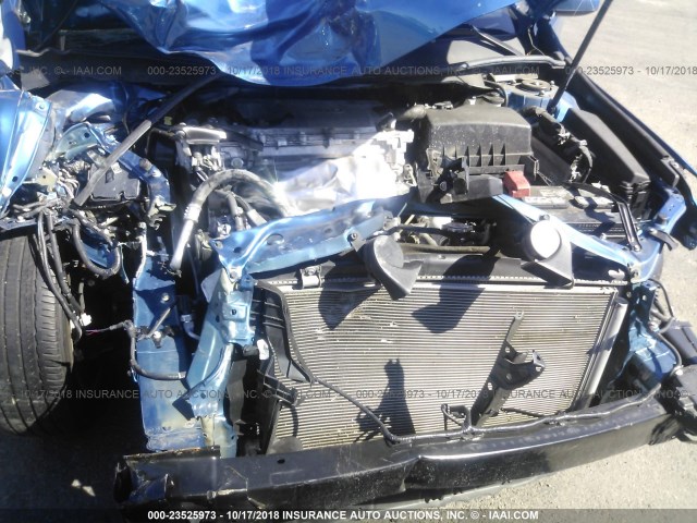4T1BF1FK7HU700863 - 2017 TOYOTA CAMRY LE/XLE/SE/XSE BLUE photo 10