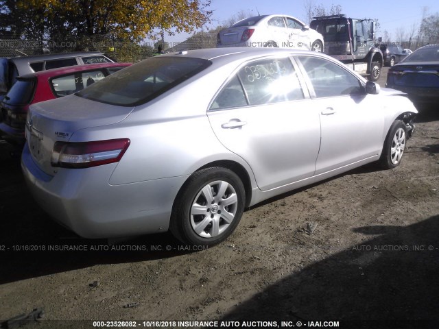 4T1BF3EK4BU613961 - 2011 TOYOTA CAMRY SE/LE/XLE SILVER photo 4
