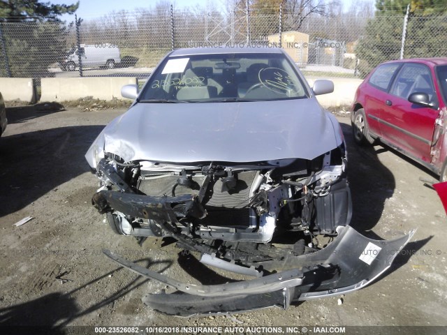 4T1BF3EK4BU613961 - 2011 TOYOTA CAMRY SE/LE/XLE SILVER photo 6