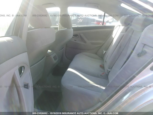 4T1BF3EK4BU613961 - 2011 TOYOTA CAMRY SE/LE/XLE SILVER photo 8