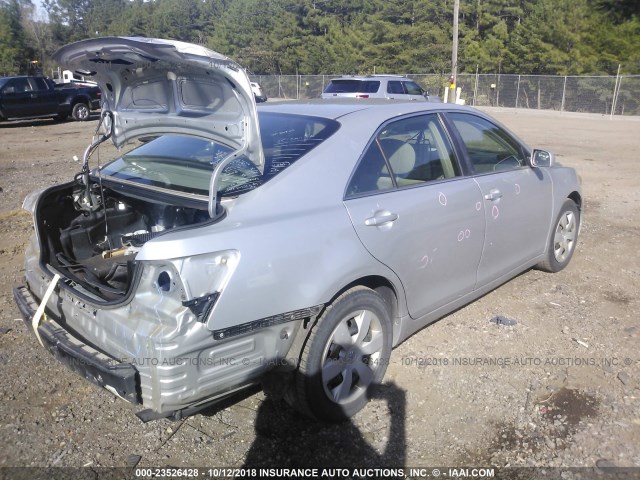 4T1BE46K17U116445 - 2007 TOYOTA CAMRY NEW GENERAT CE/LE/XLE/SE SILVER photo 4