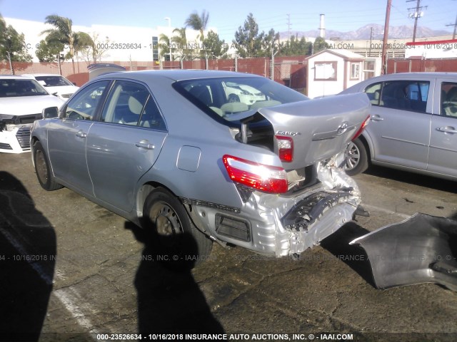 JTNBE46K673045250 - 2007 TOYOTA CAMRY NEW GENERAT CE/LE/XLE/SE SILVER photo 3