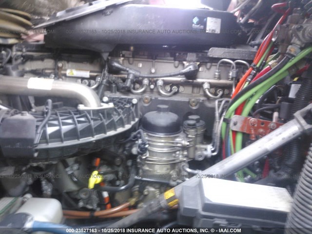 3AKJGLD59FSGR7960 - 2015 FREIGHTLINER CASCADIA 125  RED photo 9