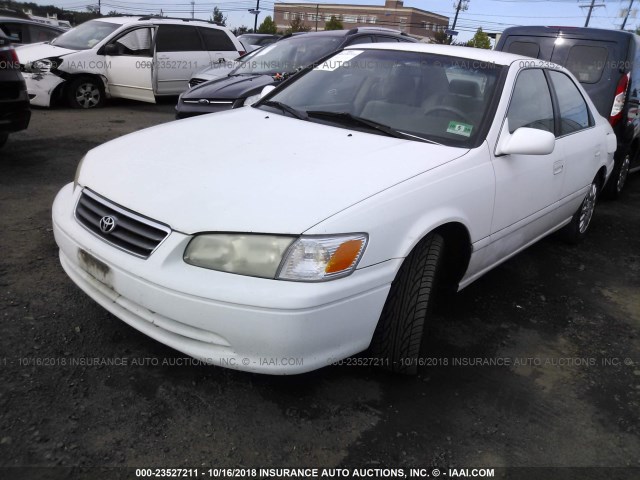 JT2BG22K4Y0491112 - 2000 TOYOTA CAMRY CE/LE/XLE 白色 照片 2