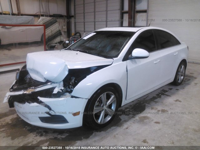 1G1PG5SC2C7206228 - 2012 CHEVROLET CRUZE LT WHITE photo 2