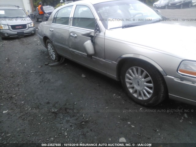 1LNHM81W93Y648026 - 2003 LINCOLN TOWN CAR EXECUTIVE Beige Foto 6