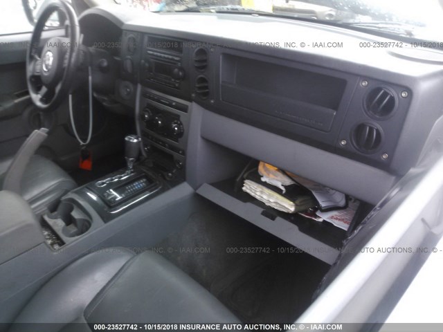 1J8HG48P87C653510 - 2007 JEEP COMMANDER SILVER photo 5