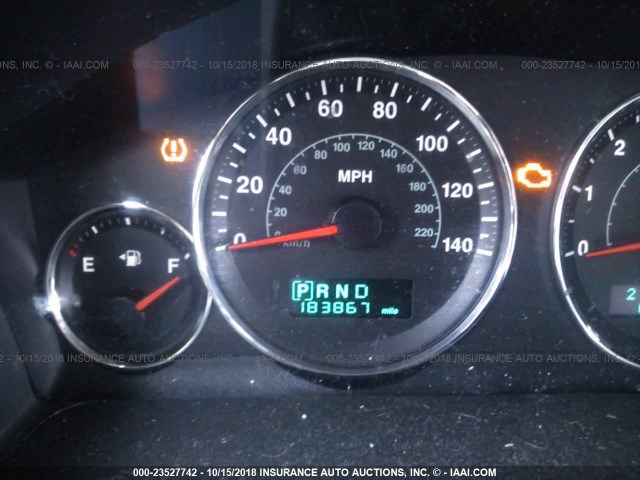 1J8HG48P87C653510 - 2007 JEEP COMMANDER SILVER photo 7