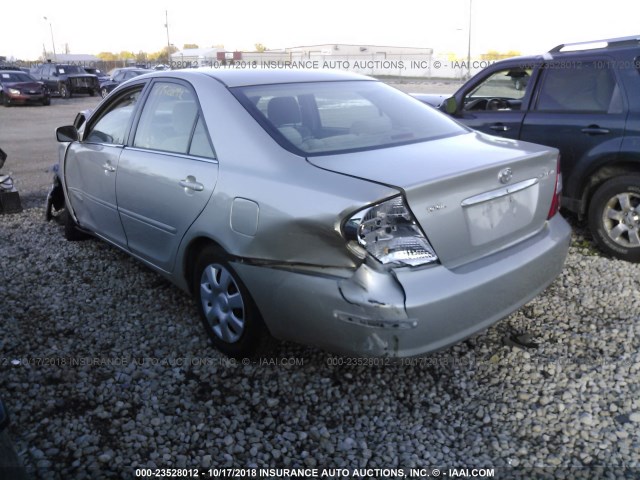 4T1BE32K73U124298 - 2003 TOYOTA CAMRY LE/XLE/SE SILVER photo 3