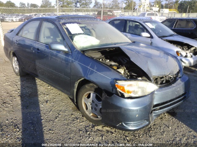 4T1BF30K72U518656 - 2002 TOYOTA CAMRY LE/XLE/SE BLUE photo 1