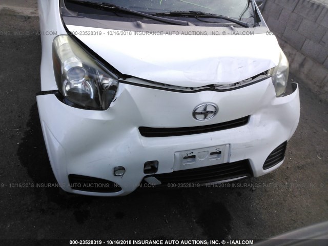 JTNJJXB02CJ009123 - 2012 TOYOTA SCION IQ WHITE photo 6