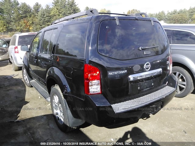 5N1BR18B98C632060 - 2008 NISSAN PATHFINDER LE/SE BLACK photo 3