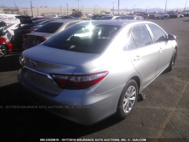 4T4BF1FK1FR513489 - 2015 TOYOTA CAMRY LE/XLE/SE/XSE SILVER photo 4