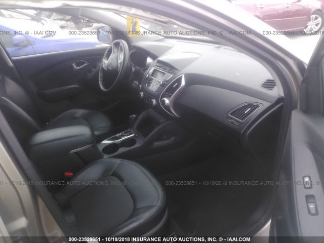 KM8JUCAC7DU643197 - 2013 HYUNDAI TUCSON GLS/LIMITED 香槟色 照片 5