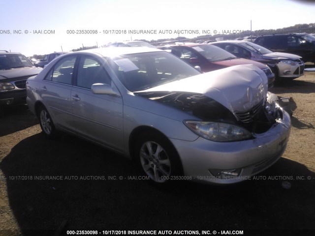 4T1BF30K16U633551 - 2006 TOYOTA CAMRY LE/XLE/SE SILVER photo 1