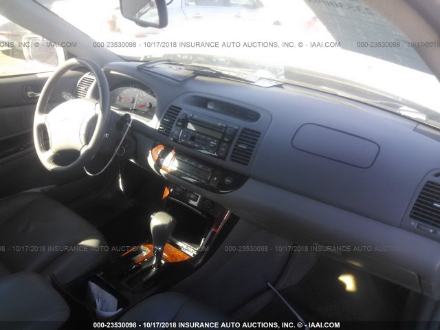 4T1BF30K16U633551 - 2006 TOYOTA CAMRY LE/XLE/SE SILVER photo 5