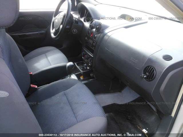 KL1TD66637B697993 - 2007 CHEVROLET AVEO LS SILVER photo 5