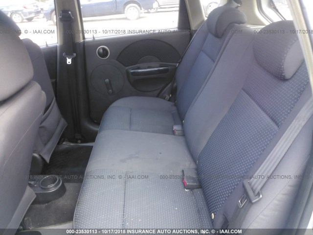 KL1TD66637B697993 - 2007 CHEVROLET AVEO LS SILVER photo 8