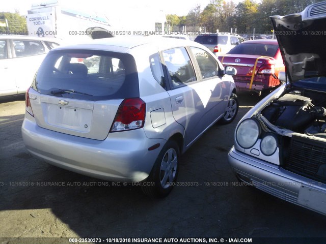 KL1TD66628B247124 - 2008 CHEVROLET AVEO LS SILVER photo 4