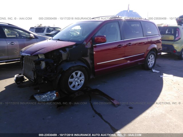 2A4RR5D17AR105312 - 2010 CHRYSLER TOWN & COUNTRY TOURING MAROON photo 2
