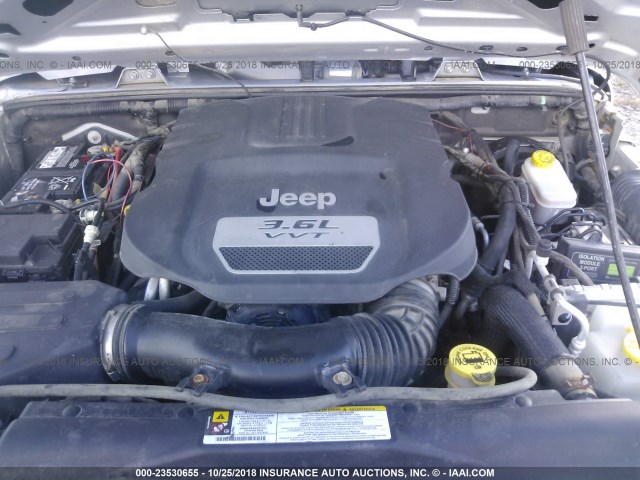 1C4AJWAGXCL126286 - 2012 JEEP WRANGLER SPORT 银色 照片 10