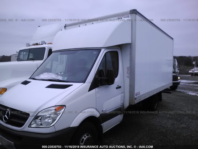 WDAPF4CC1B9489732 - 2011 MERCEDES-BENZ SPRINTER 3500 WHITE photo 2