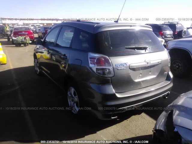 2T1LR32E05C404149 - 2005 TOYOTA COROLLA MATRIX XR GRAY photo 3