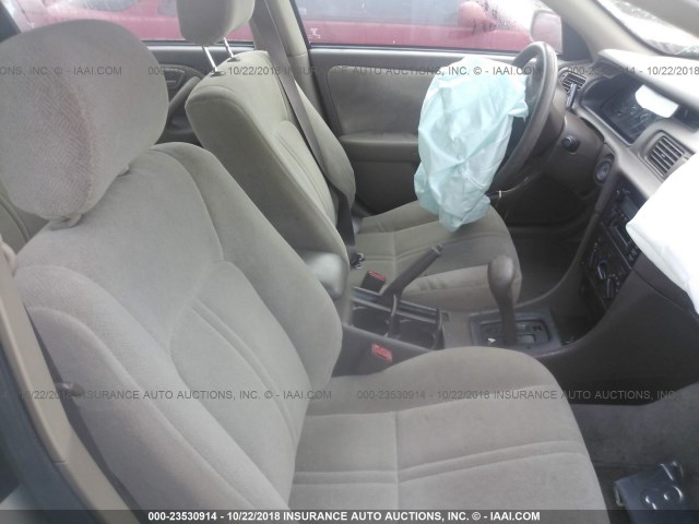 4T1BG22K81U829421 - 2001 TOYOTA CAMRY CE/LE/XLE 金色 照片 5